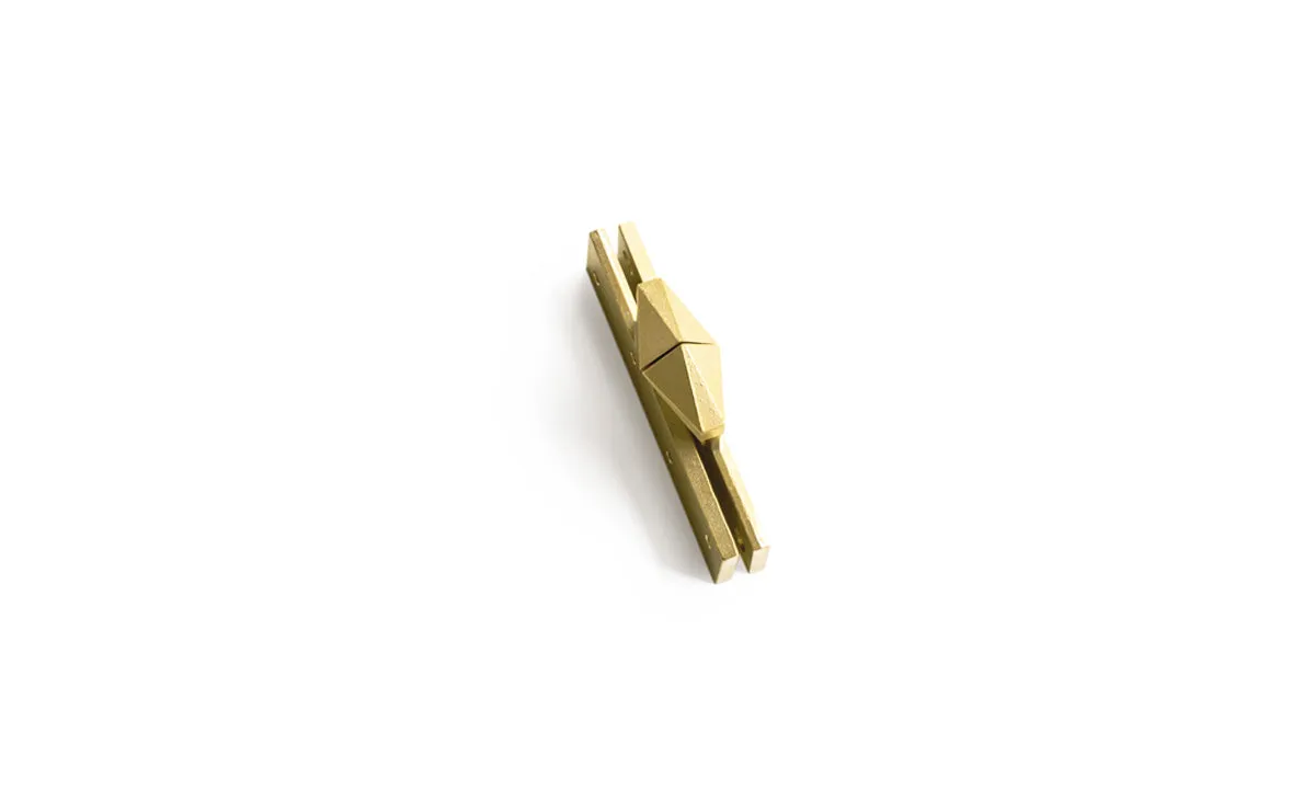 French Hinge